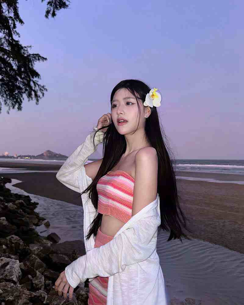 จีจี้ ณัฐกุล อดีต BNK48 เซ็กซี่เบา ๆ กับชุดเที่ยวทะเล เดินเล่นริมหาด ว้าว สวยฉ่ำ !